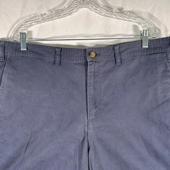 Eddie Bauer Shorts Men's 38 Grey 100% Cotton Pockets Rear Button Pockets - Picture 2 of 9